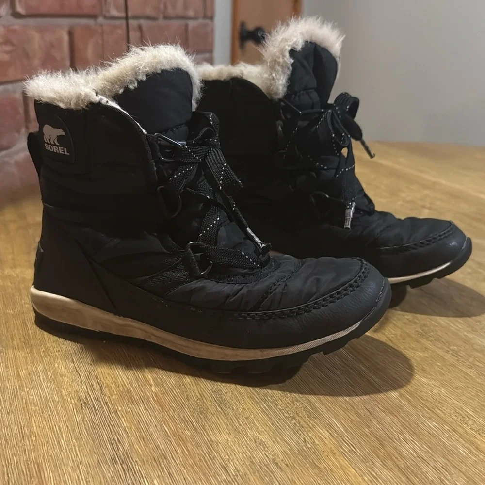 Sorel Kids' Whitney Black Waterproof Shearling Winter Booties Size 2